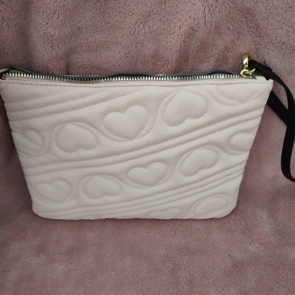 XOX Betsey wristlet